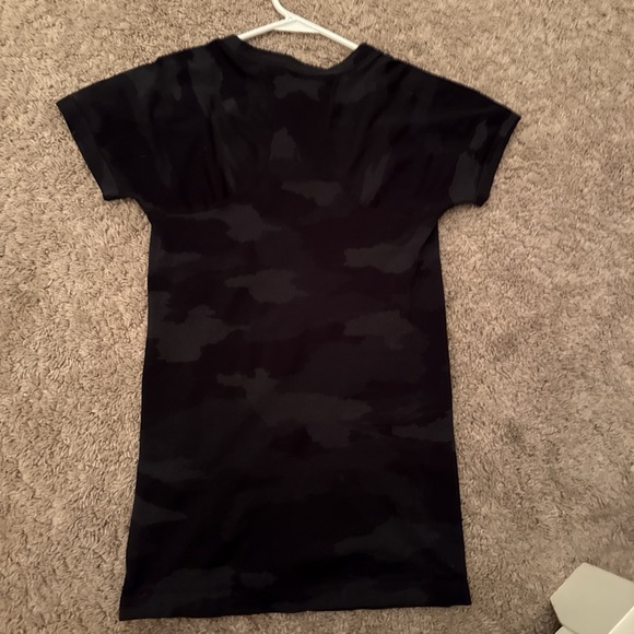 Athleta Black T-Shirt - Picture 2 of 3